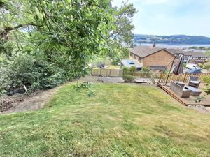 Photo 25- click for photo gallery